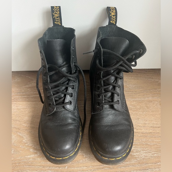 Dr. Martens Pascal Virginia 8-Eye Combat Boot - Picture 5 of 6